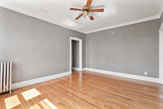 Building Photo - 340 S Homan Ave