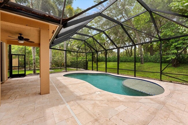 Building Photo - 8882 Hidden Acres Dr