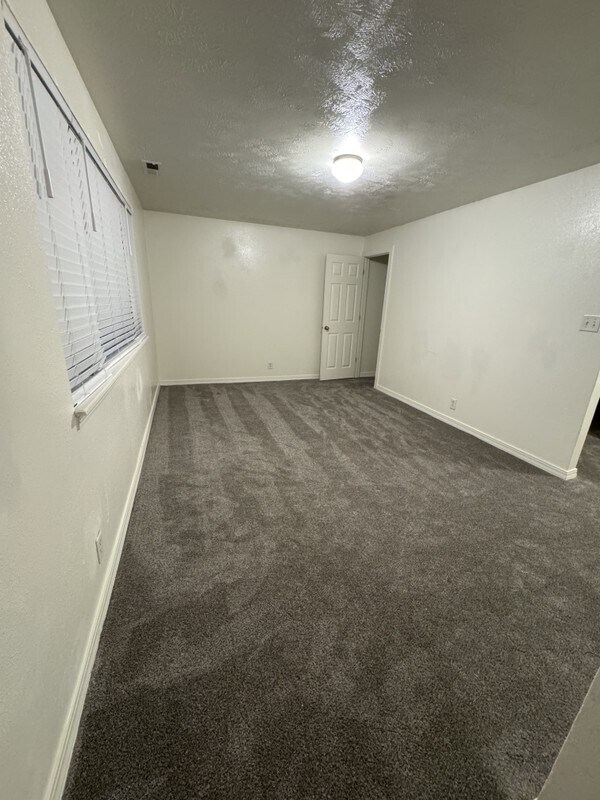 Building Photo - 95 S 600 E