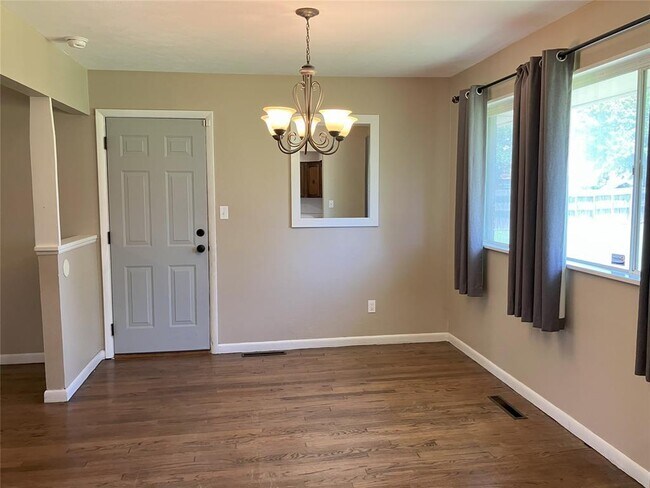 Building Photo - 217 Byrd Dr