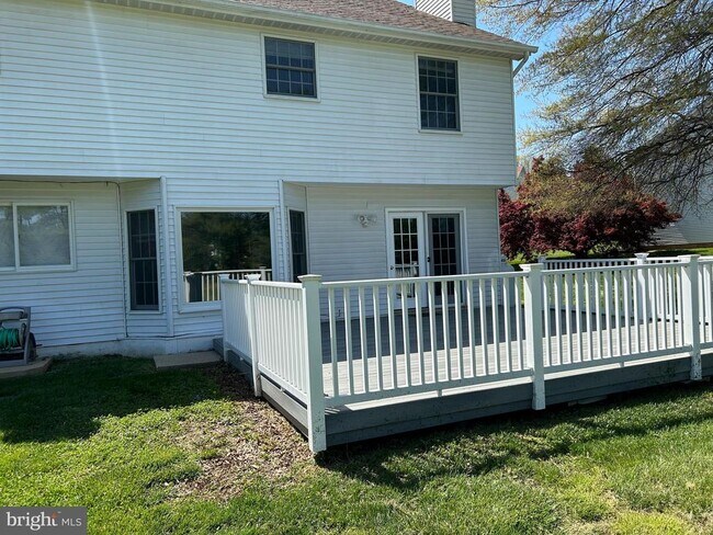 Building Photo - 11961 Lexington Dr