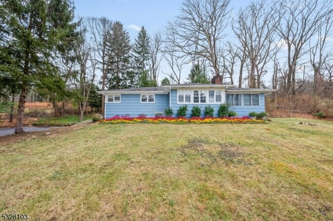 Building Photo - 427 Meyersville Rd