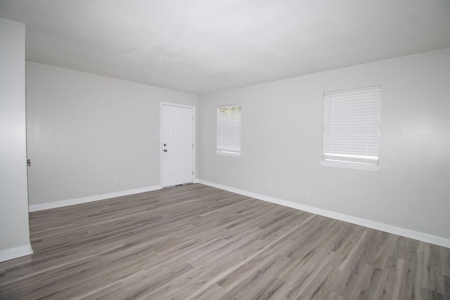 Interior Photo - Royal Ridge