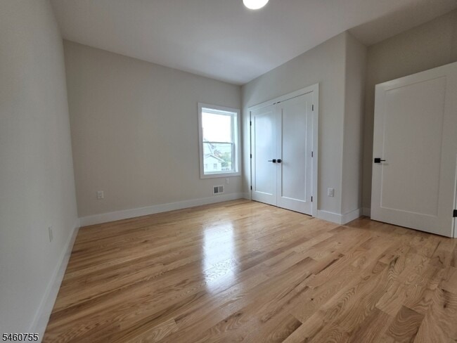 Building Photo - 747 Rahway Ave