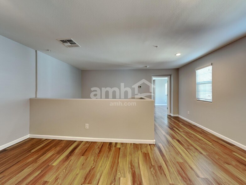 Building Photo - 20728 W Thomas Rd