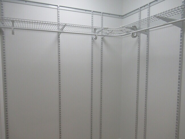 Building Photo - Charming 4 Bedroom/3.5 Bathroom Townhome with Parking Pad in Station North, MD!