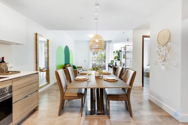 Building Photo - 777 N Ocean Dr