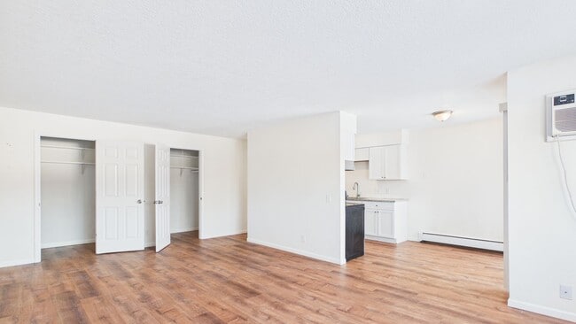Building Photo - 10213 W 34th St