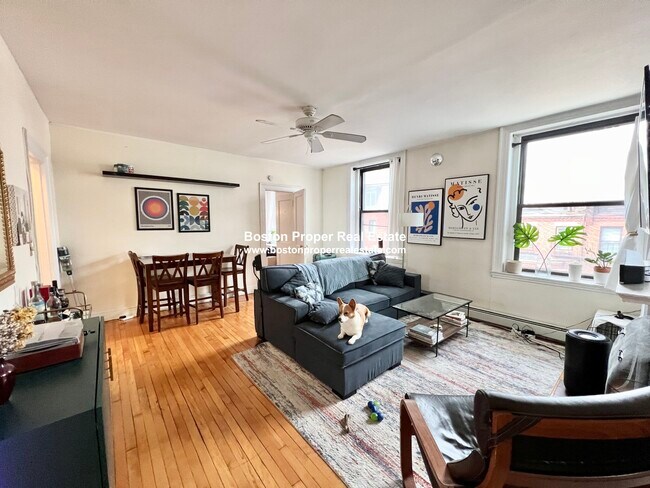 Building Photo - 191 Marlborough St