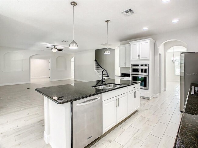 Building Photo - 8917 Blue Mesa Dr