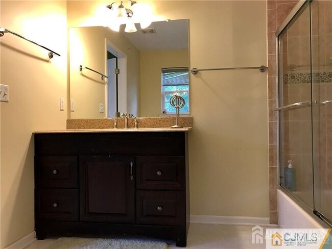 Building Photo - 141 Forest Dr