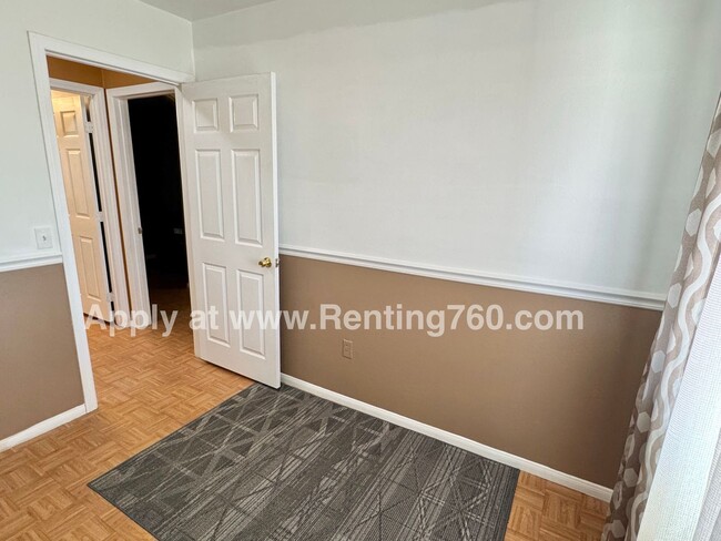 Building Photo - 2 Bed 2 Bath Near Military Base!
