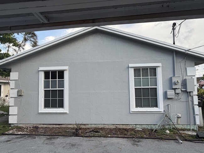 Building Photo - 4403 Anna Ln