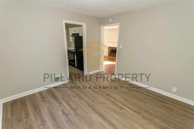 Building Photo - 3 Bed/1 Bath Bungalow near Wes Montgomery ...