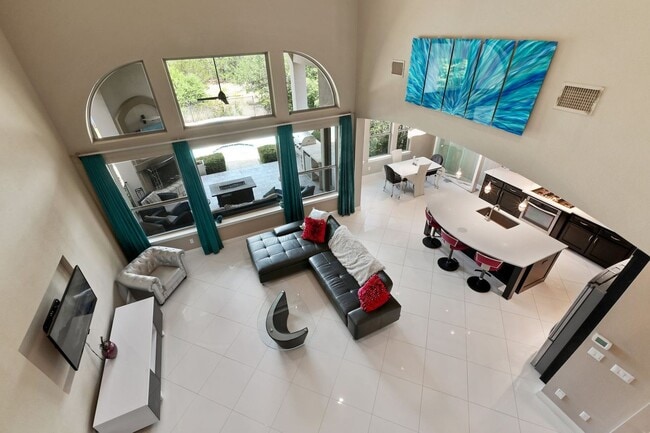 Building Photo - Fully Furnished Modern Home in Rocky Creek!