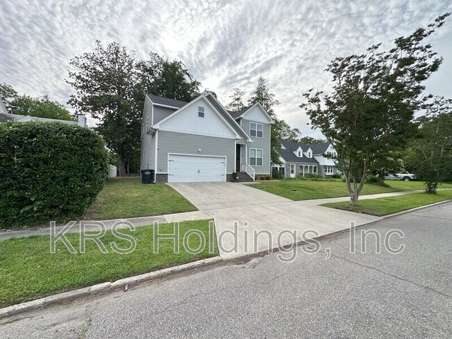 Building Photo - 310 Sycamore Rd