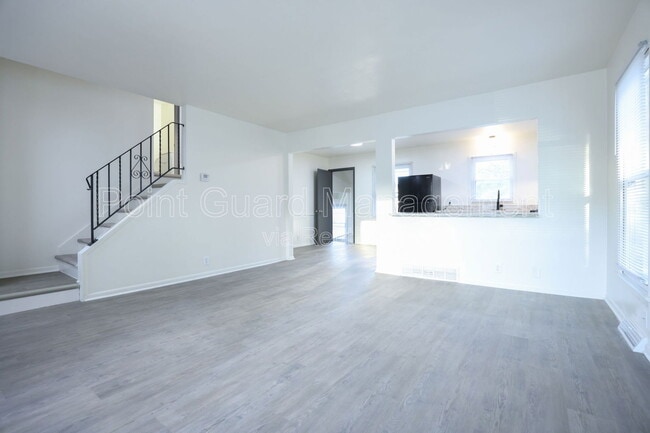 Building Photo - 5115 N 60th St