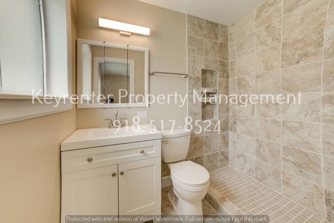 Building Photo - Recently Renovated 3 Bed 2 Bath in Collinsville!