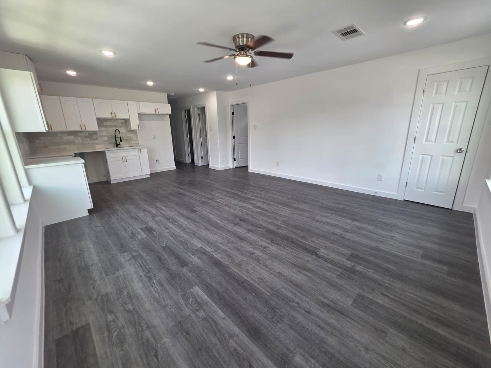 Building Photo - 4702 Baton Rouge St