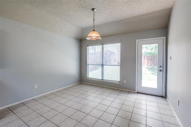 Building Photo - 9936 Carter Dr