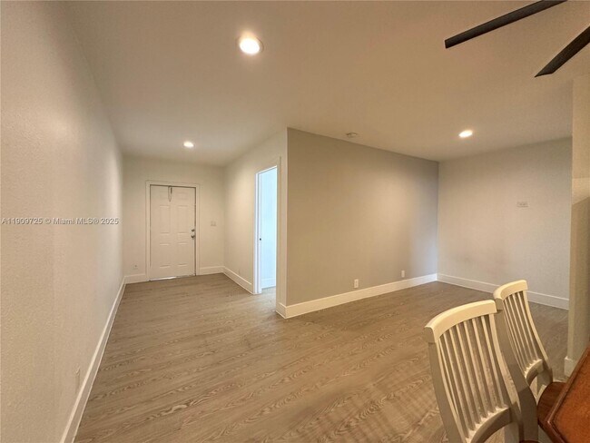 Building Photo - 108 NW 2nd Ave