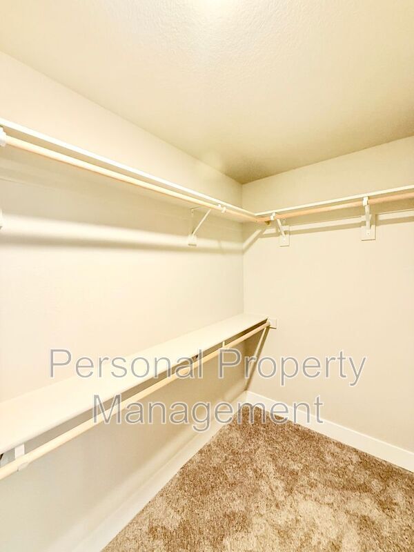 Building Photo - 1530 NW 29th Pl