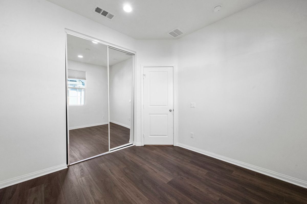 Building Photo - 8887 Orangethorpe Ave