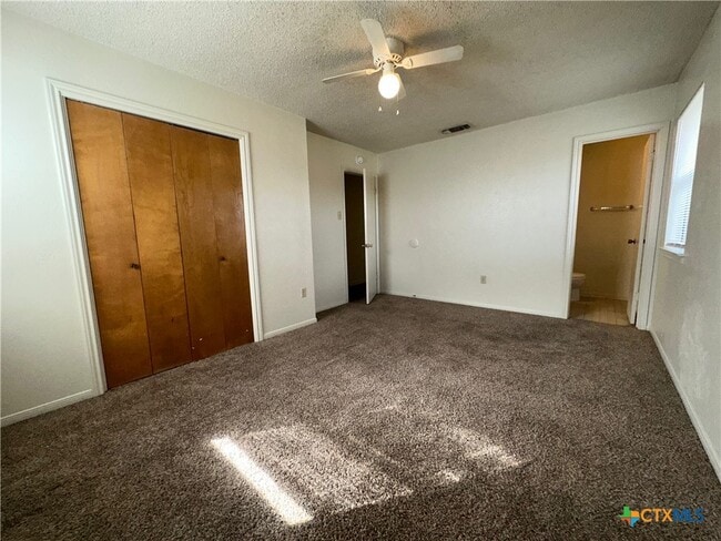 Building Photo - 2905 Persimmon Dr