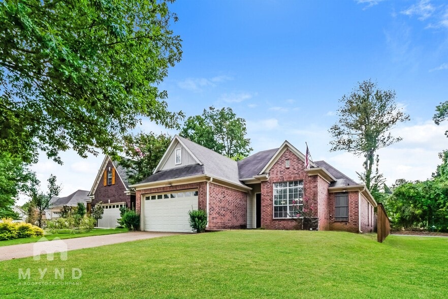 Building Photo - 8647 Rogers Park Ave