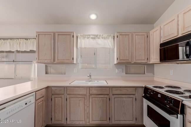 Building Photo - 14588 W Bison Path