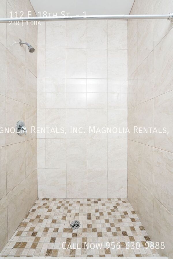 Building Photo - 112 E 18th St