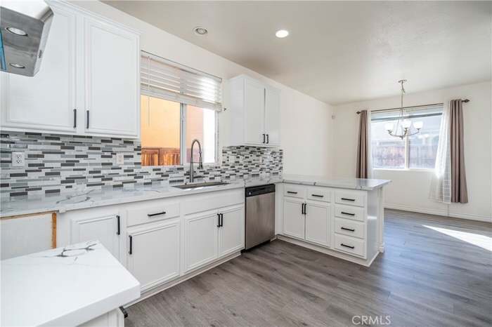 Building Photo - 14389 Moon Valley St