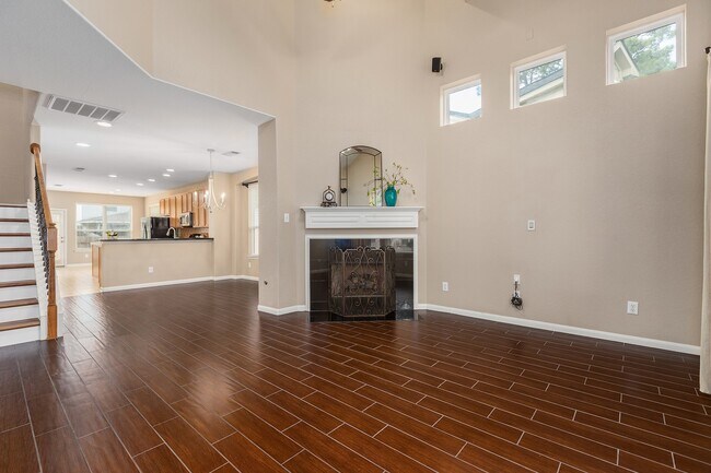 Building Photo - 17255 Mitchell Pass Ln