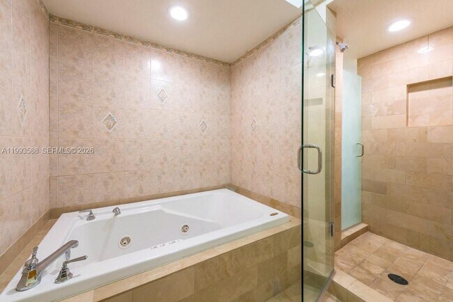 Building Photo - 1500 Ocean Dr