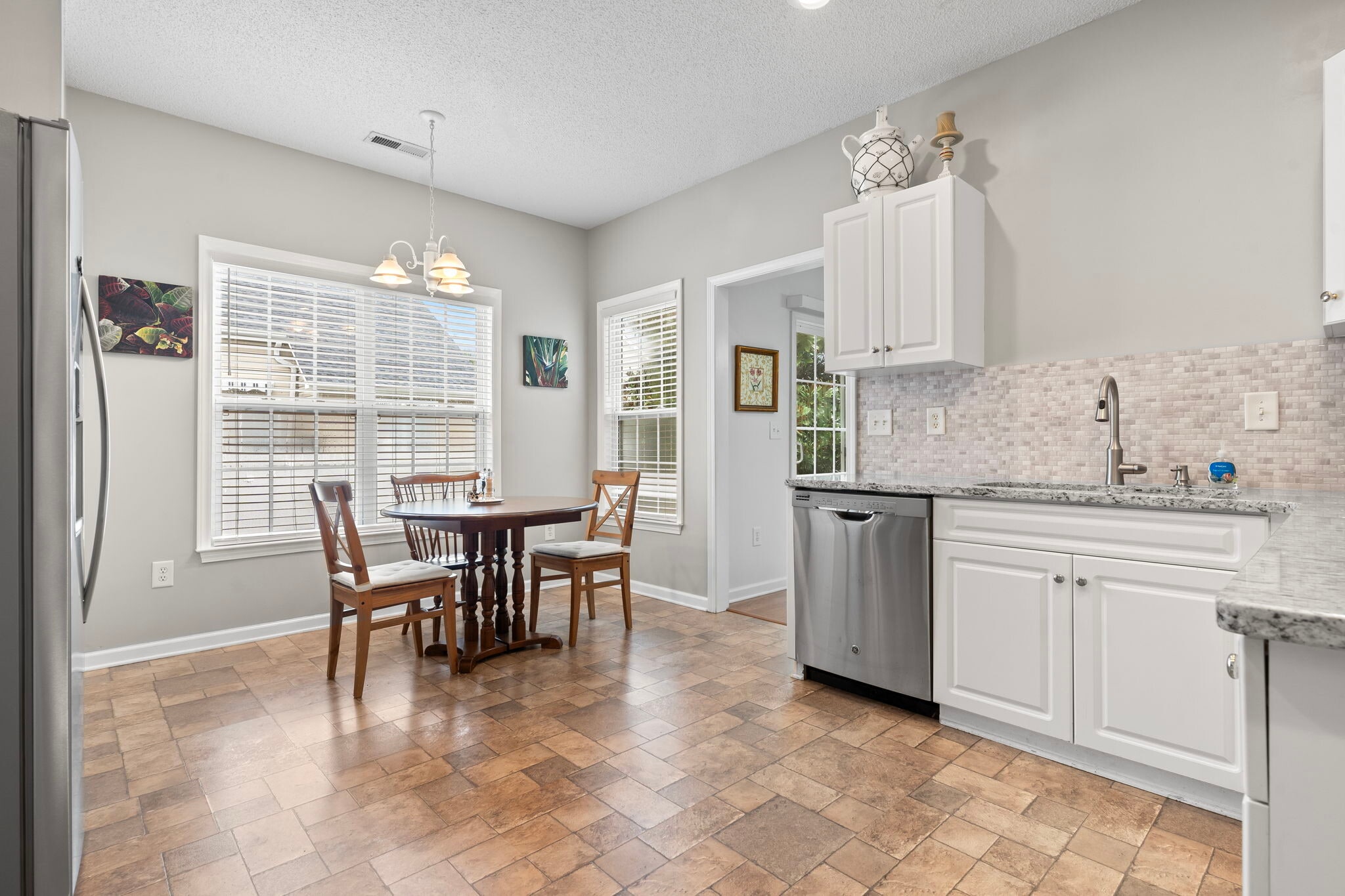 Building Photo - 5077 Capulet Cir