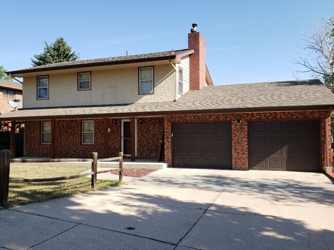 Building Photo - Very nice 4 bedroom, 3 bath home near Palmer Park