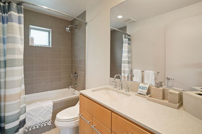 Building Photo - 2225 NW Reserve Camp Ct