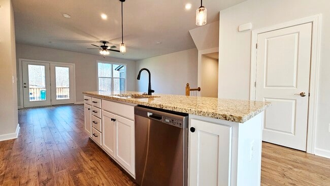 Building Photo - 3223 Horizon Rd