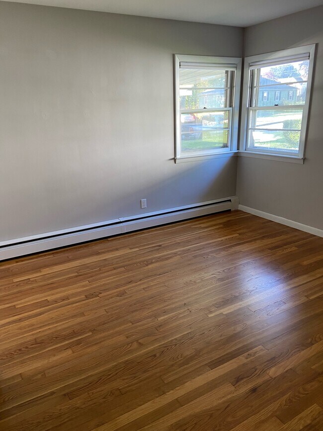 Bedroom 1 - 11 Brierway Dr