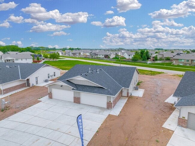 Building Photo - 2432 S Wheatland St