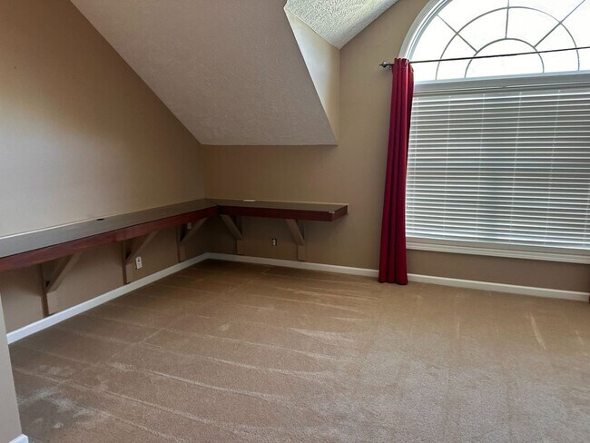 Building Photo - Beautiful 3 Bedroom 2 1/2 Bath Home For Rent!