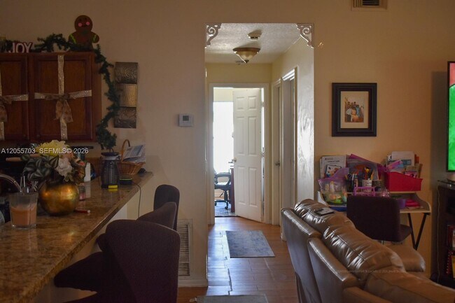 Building Photo - 1834 SW Gemini Ln
