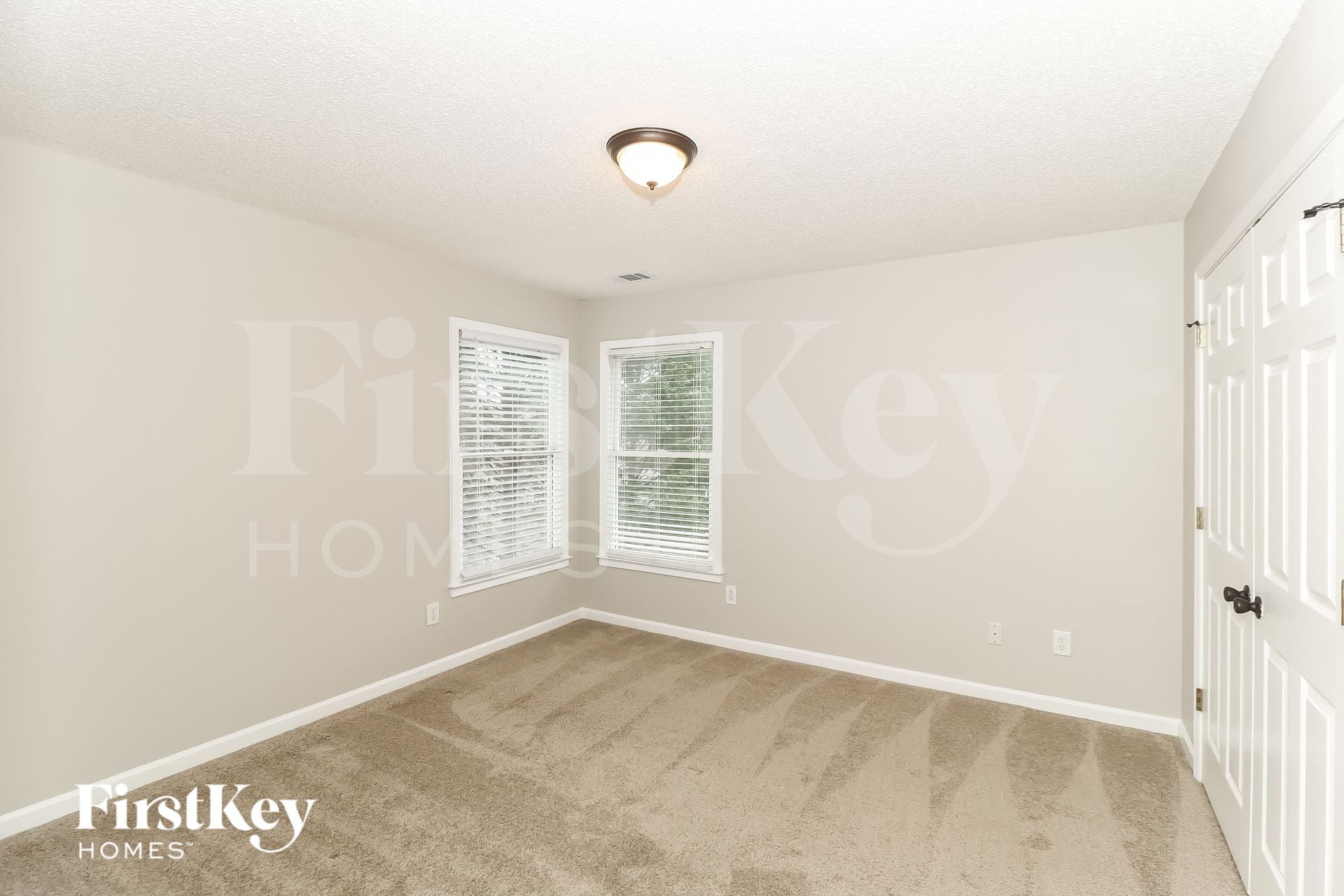 Building Photo - 752 Teal Ct