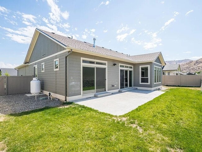 Building Photo - 1722 Brambling Brae Ln