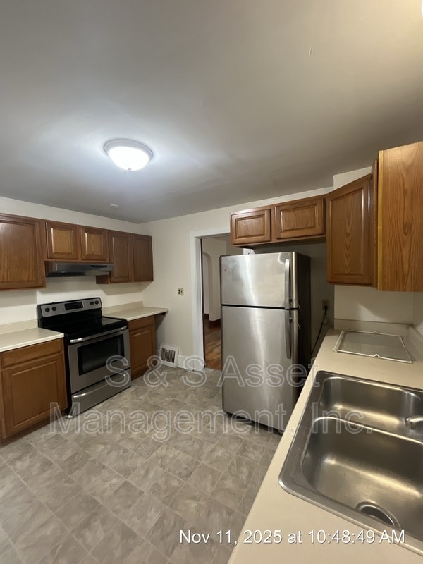 Building Photo - 1213 Edward St