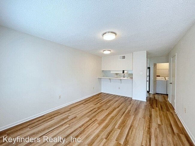 Building Photo - 1 br, 1.5 bath House - 5110 Butter Creek L...