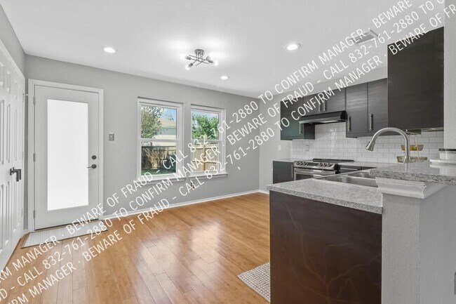 Building Photo - 2610 Lookout Dr