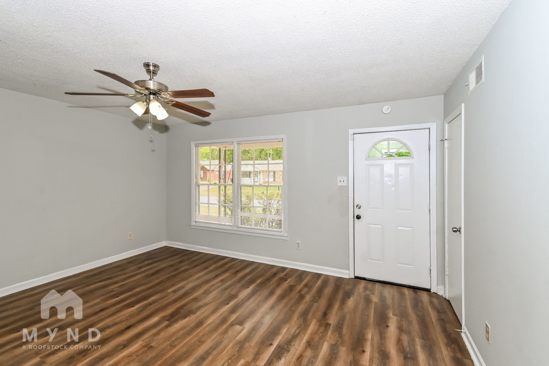 Building Photo - 2593 Courtney Dr