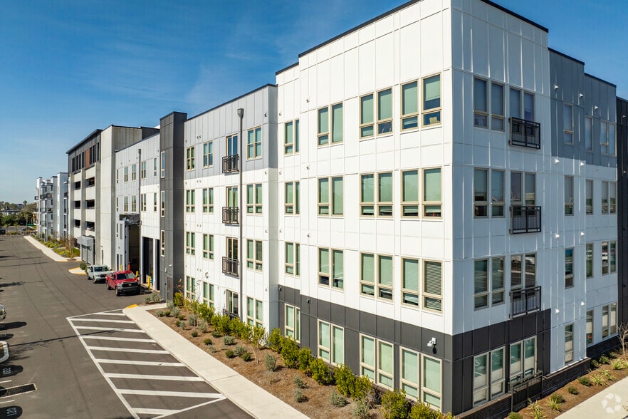 Building Photo - The Metropolitan at Tampa