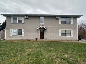 Building Photo - 5891 Fiesta Ave